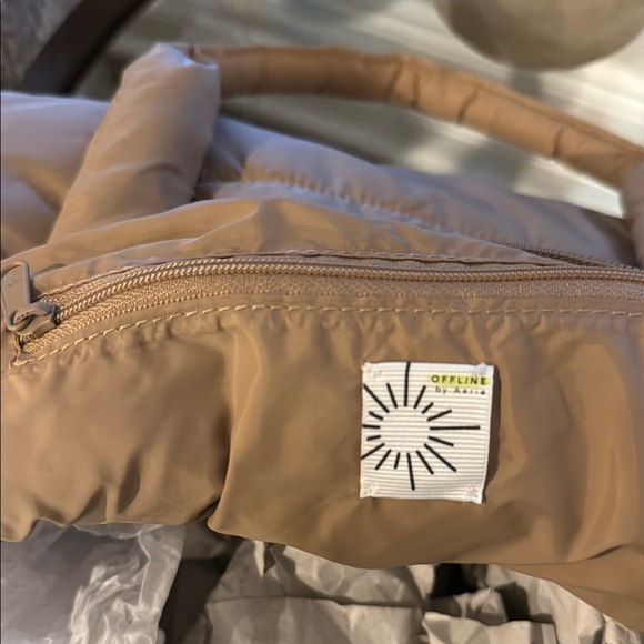 Offline By Aerie Tan Quilted Tote Bag - Picture 4 of 5